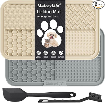 Silicone lick mat set for dogs and cats